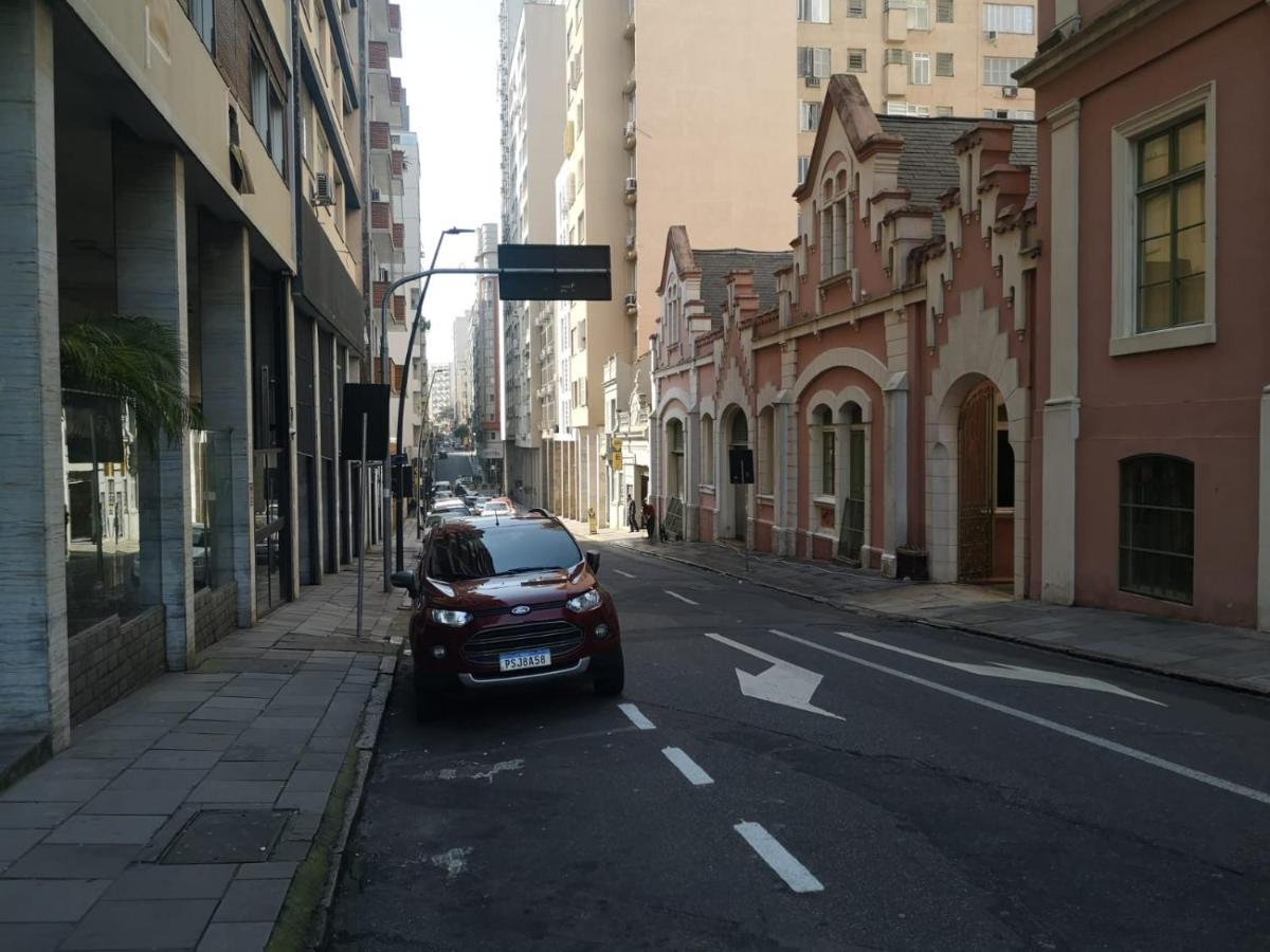 Ensolarado E Espacoso Quarto/Sala No Coracao De Poa ポルト・アレグレ エクステリア 写真