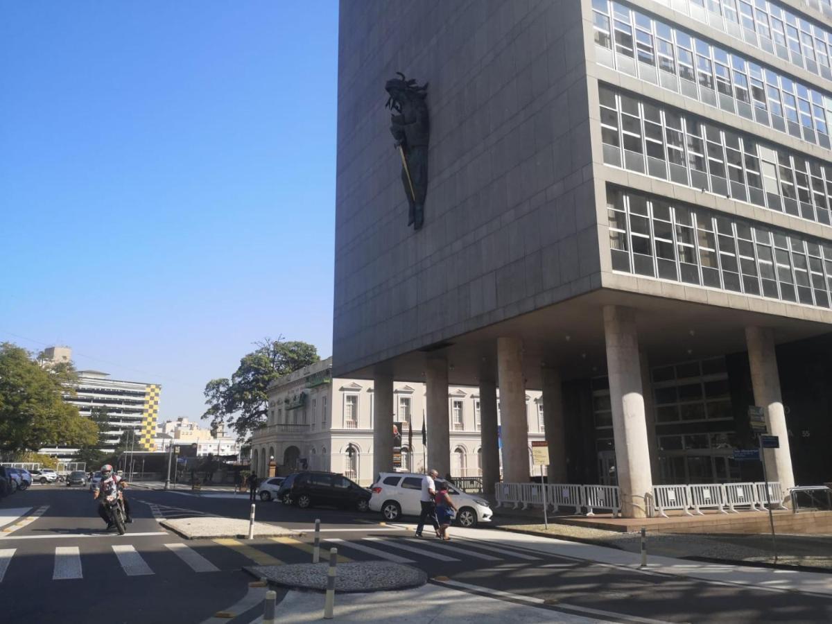 Ensolarado E Espacoso Quarto/Sala No Coracao De Poa ポルト・アレグレ エクステリア 写真
